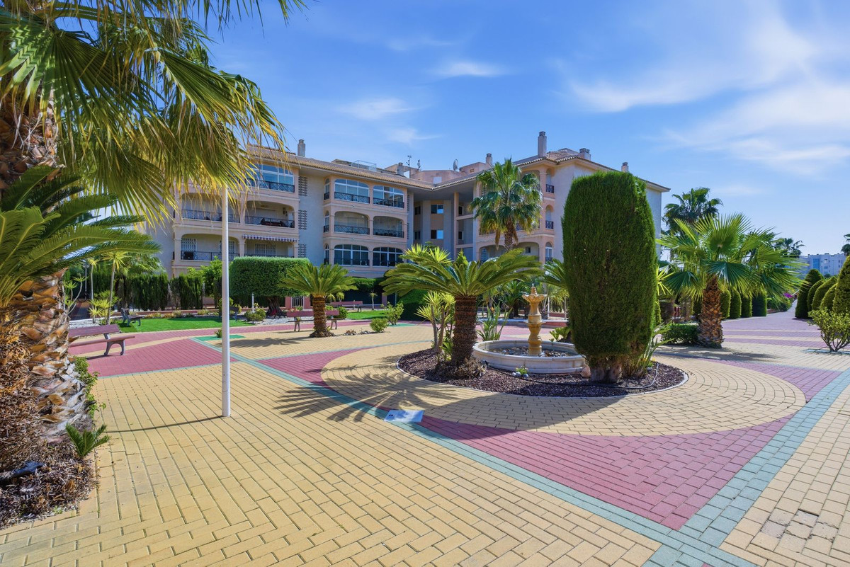 2 Bed Apartment for sale in Playa Flamenca Costa Blanca, Alicante, Spain