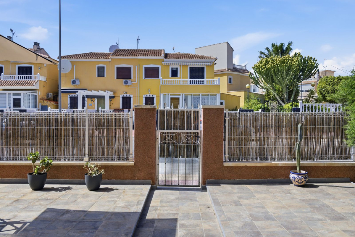 2 Bed Apartment for sale in Playa Flamenca Costa Blanca, Alicante, Spain