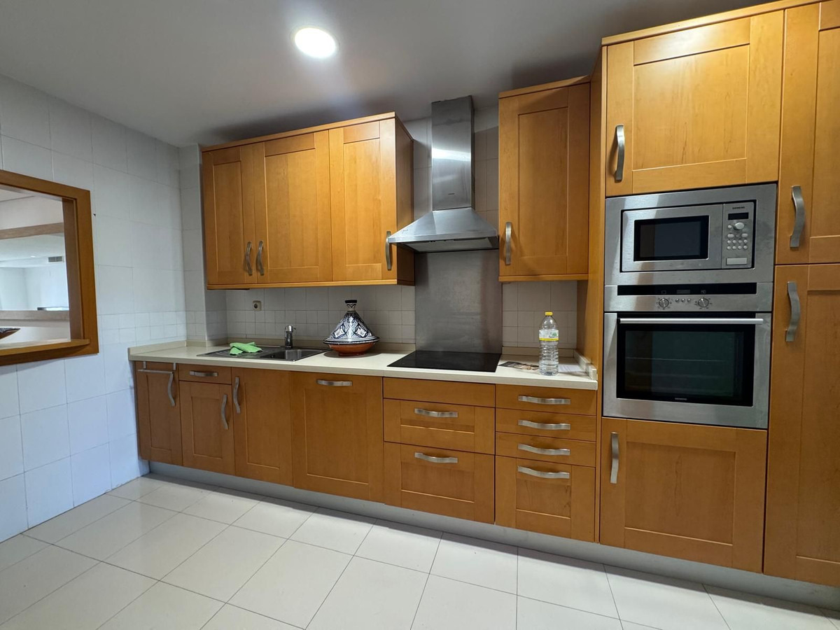 2 Bed Apartment for sale in Puerto Banús Costa Del Sol, Málaga, Spain