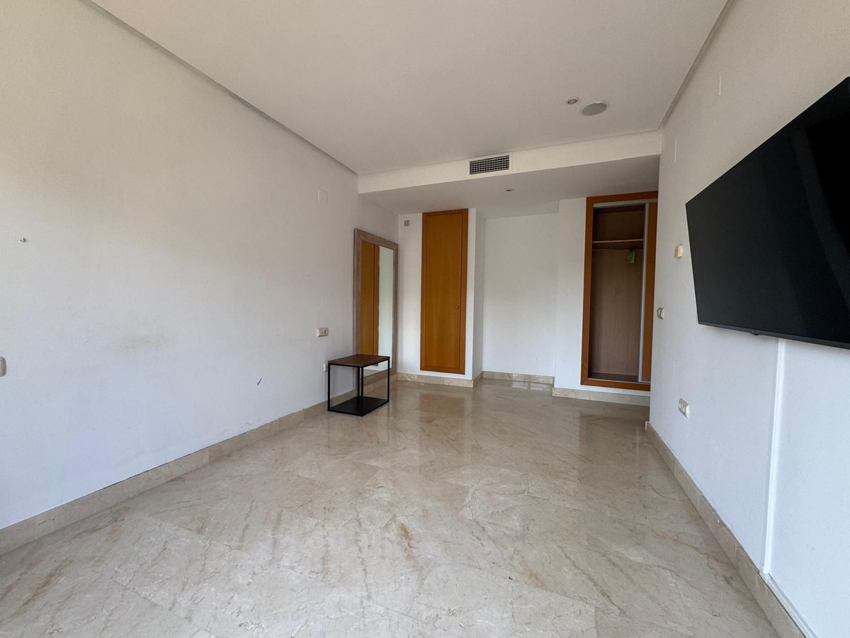 2 Bed Apartment for sale in Puerto Banús Costa Del Sol, Málaga, Spain