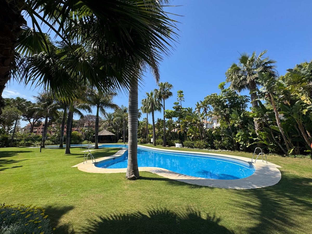 2 Bed Apartment for sale in Puerto Banús Costa Del Sol, Málaga, Spain