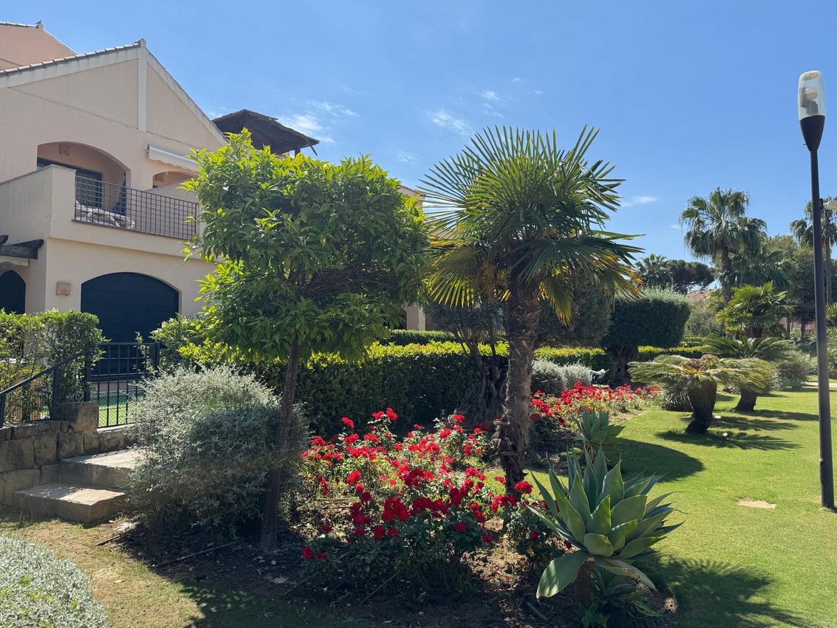 2 Bed Apartment for sale in Puerto Banús Costa Del Sol, Málaga, Spain