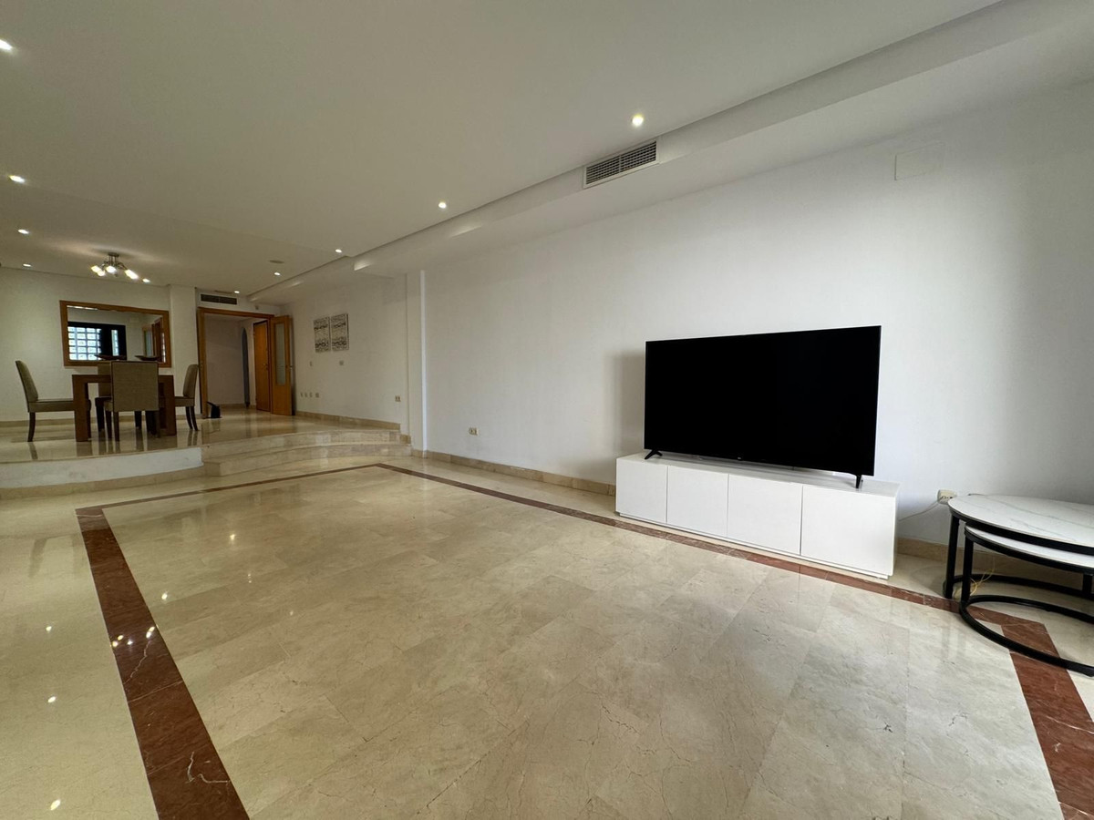 2 Bed Apartment for sale in Puerto Banús Costa Del Sol, Málaga, Spain
