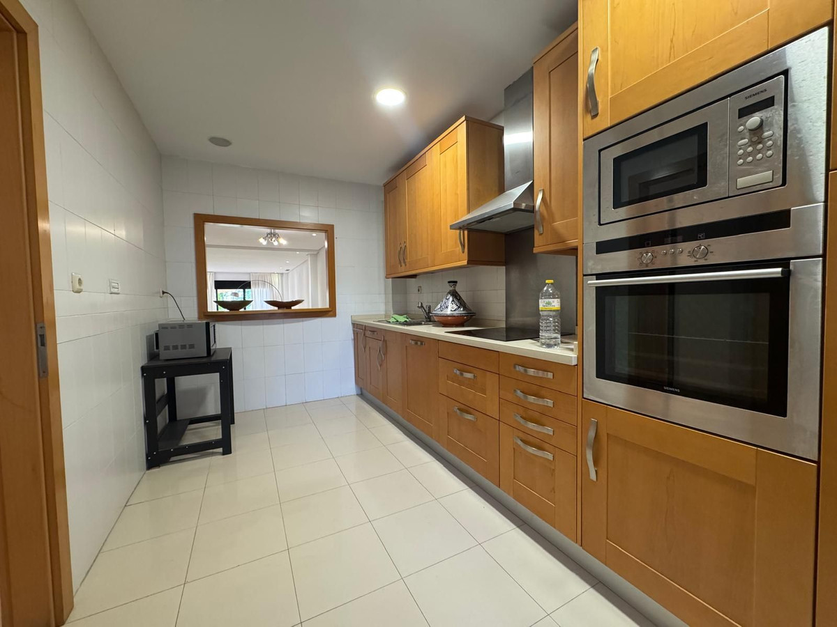 2 Bed Apartment for sale in Puerto Banús Costa Del Sol, Málaga, Spain