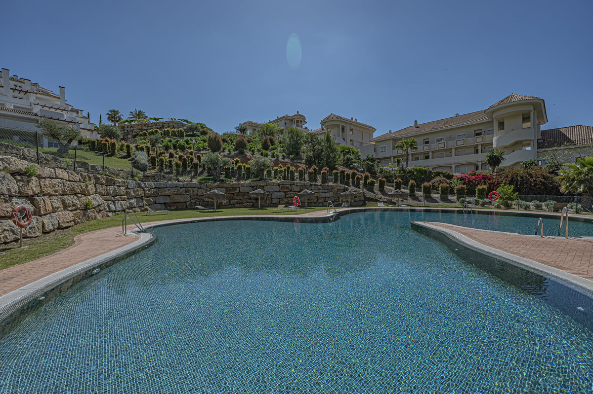2 Bed Apartment for sale in Nueva Andalucía Costa Del Sol, Málaga, Spain