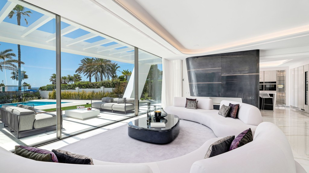 Se vende Villa - Chalet de 6 dormitorios en Costa Del Sol, Málaga, España