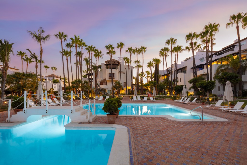 3 Bed Apartment for sale in Marbella Costa Del Sol, Málaga, Spain