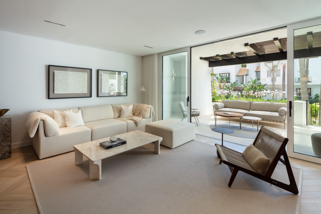 3 Bed Apartment for sale in Marbella Costa Del Sol, Málaga, Spain