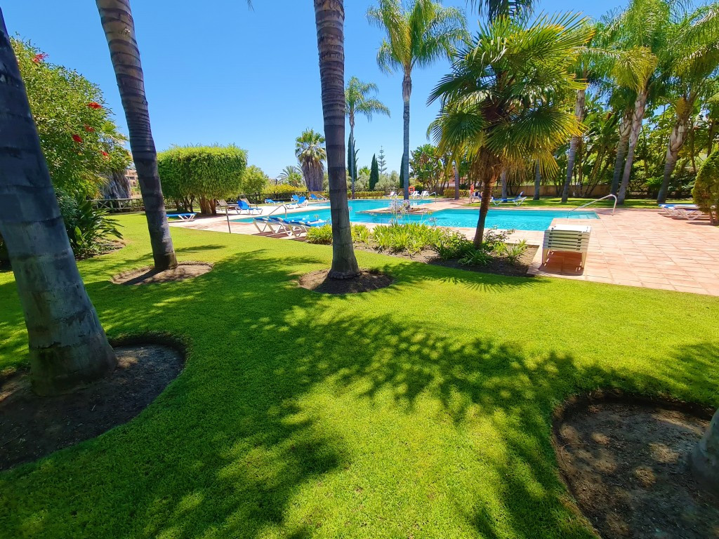 Se vende Apartamento Planta Media de 2 dormitorios en Costa Del Sol, Málaga, España