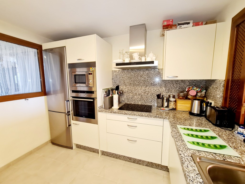 Se vende Apartamento Planta Media de 2 dormitorios en Costa Del Sol, Málaga, España