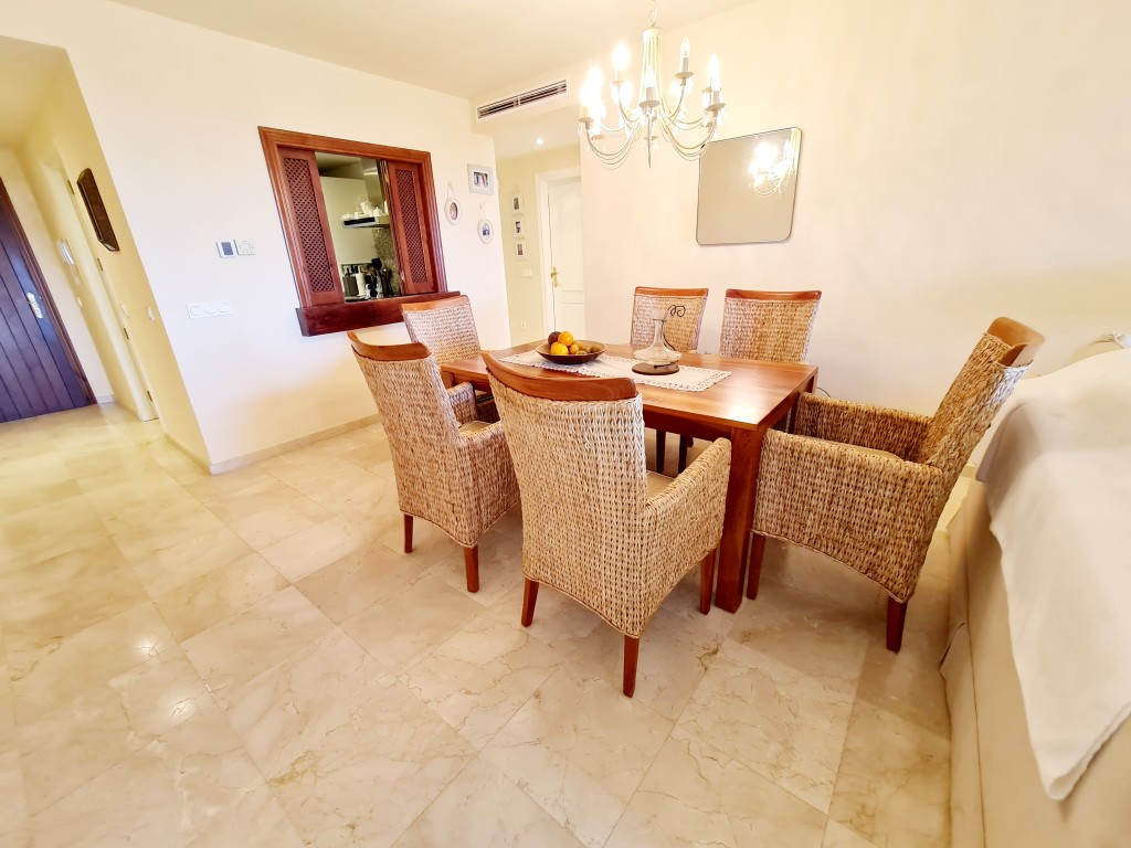 Se vende Apartamento Planta Media de 2 dormitorios en Costa Del Sol, Málaga, España