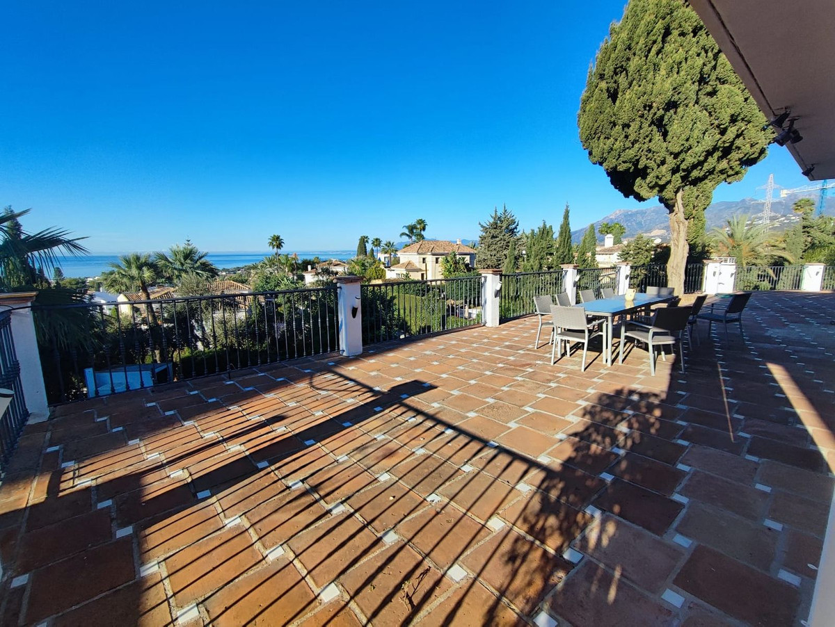 10 Bed Townhouse for sale in El Rosario Costa Del Sol, Málaga, Spain