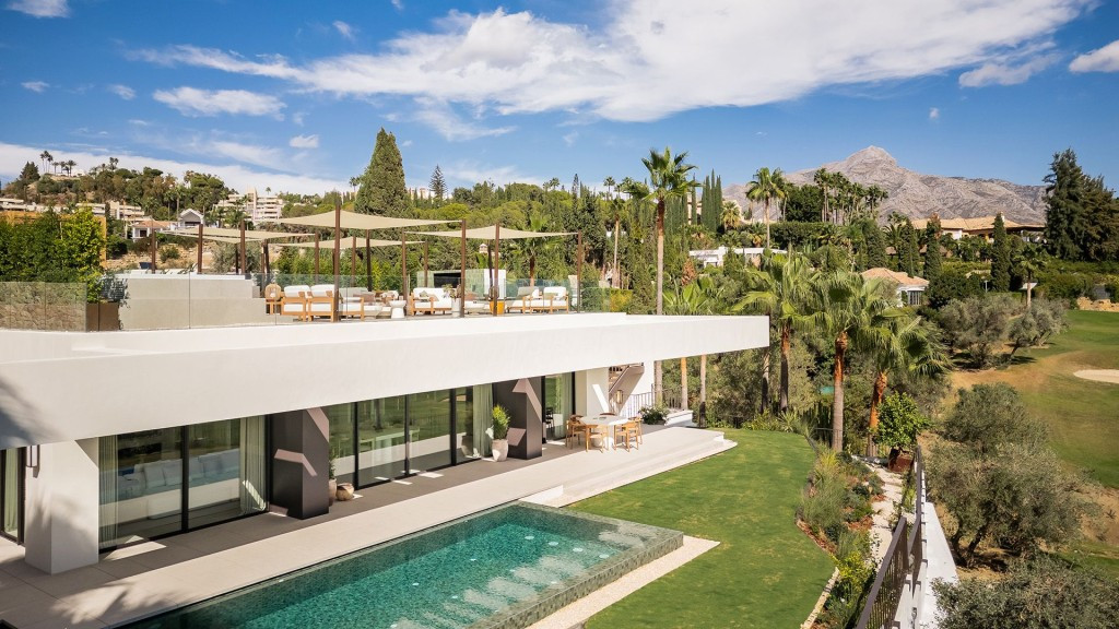 Se vende Villa - Chalet de 4 dormitorios en Costa Del Sol, Málaga, España