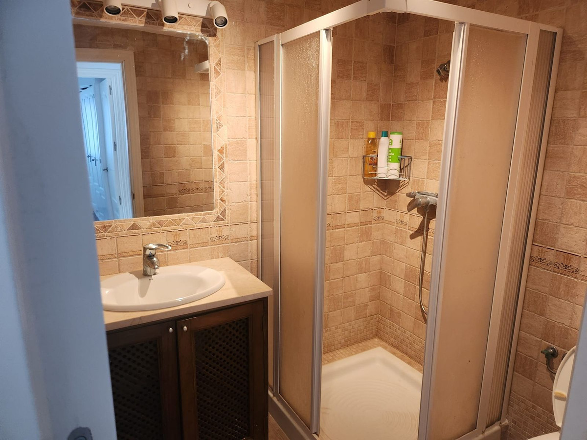 Se vende Apartamento Planta Baja de 2 dormitorios en Costa Del Sol, Málaga, España