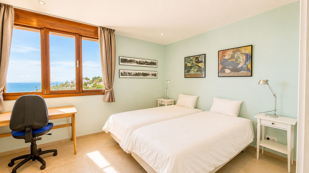 3 Bed Apartment for sale in Altos De Los Monteros Costa Del Sol, Málaga, Spain