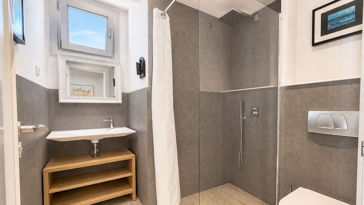 3 Bed Apartment for sale in Altos De Los Monteros Costa Del Sol, Málaga, Spain
