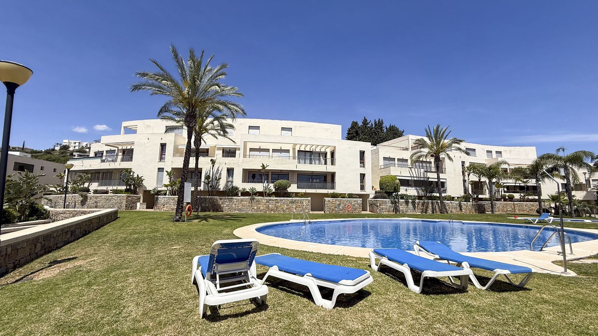 3 Bed Apartment for sale in Altos De Los Monteros Costa Del Sol, Málaga, Spain
