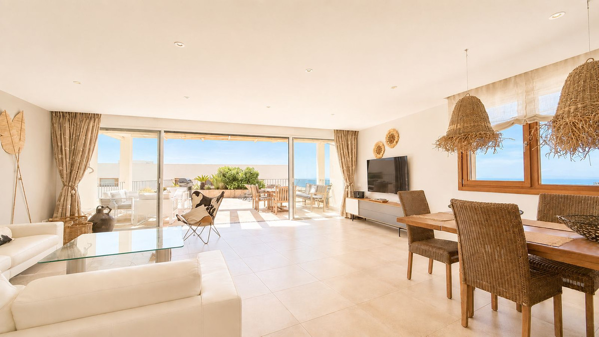 3 Bed Apartment for sale in Altos De Los Monteros Costa Del Sol, Málaga, Spain