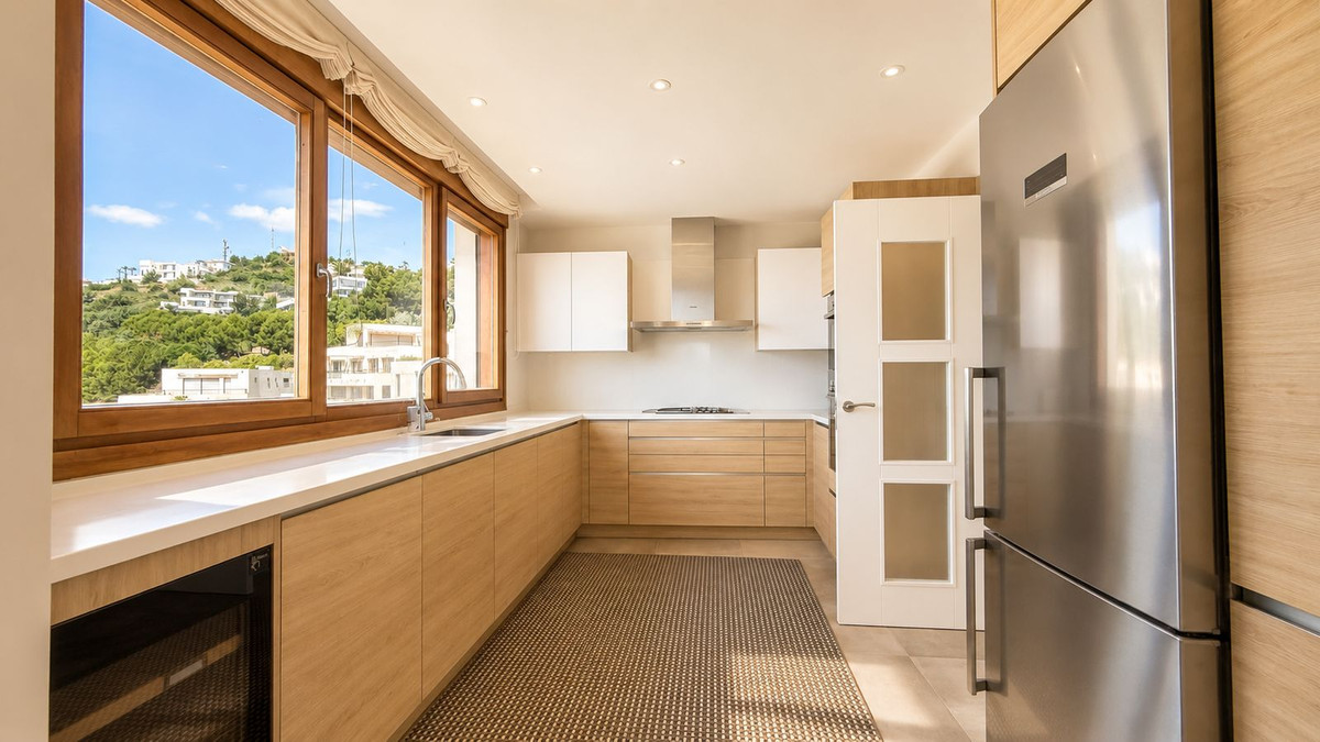 3 Bed Apartment for sale in Altos De Los Monteros Costa Del Sol, Málaga, Spain