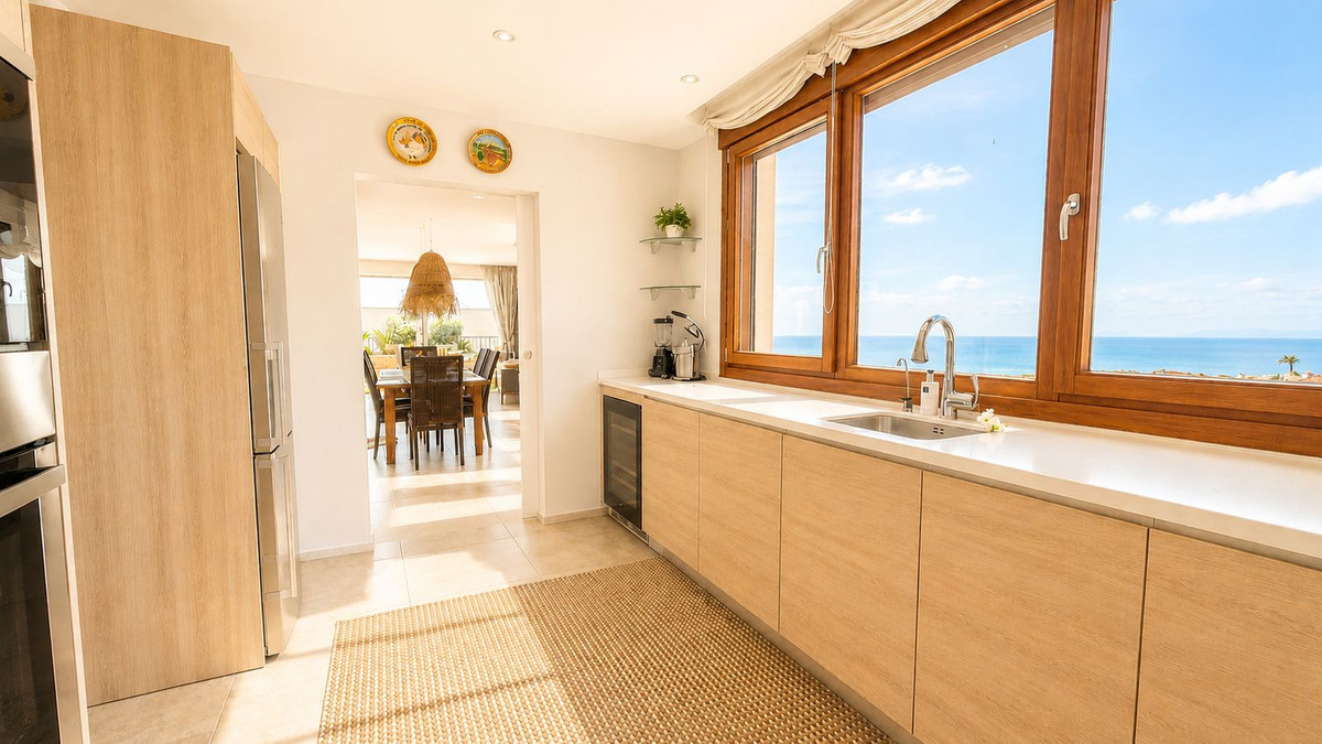 3 Bed Apartment for sale in Altos De Los Monteros Costa Del Sol, Málaga, Spain