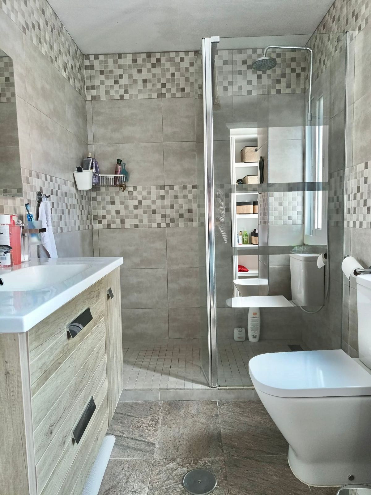 Se vende Apartamento Planta Media de 3 dormitorios en Costa Del Sol, Málaga, España