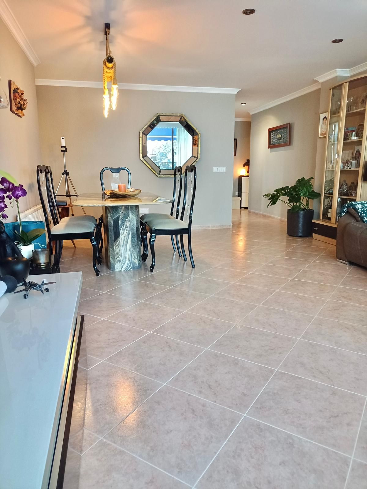 Se vende Apartamento Planta Media de 3 dormitorios en Costa Del Sol, Málaga, España