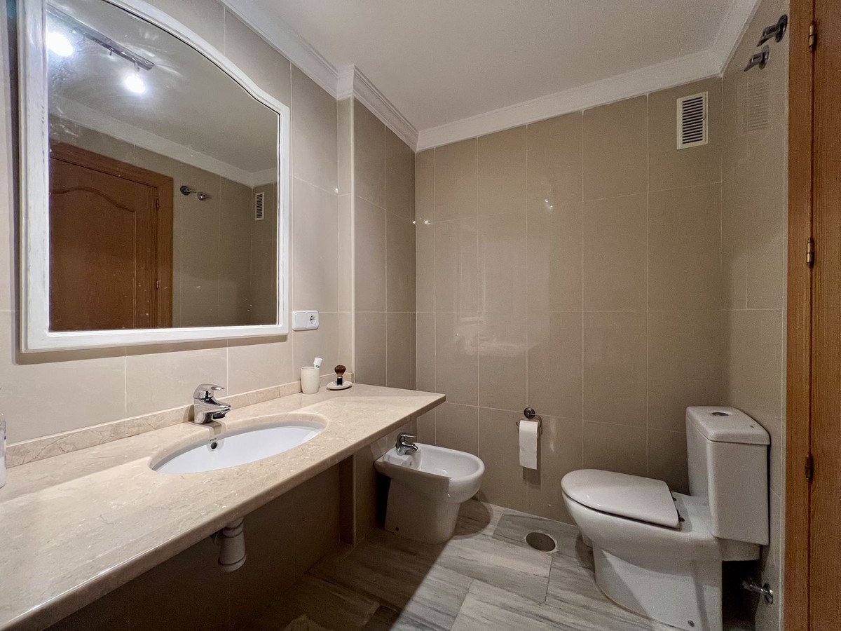 Se vende Apartamento Planta Baja de 2 dormitorios en Costa Del Sol, Málaga, España