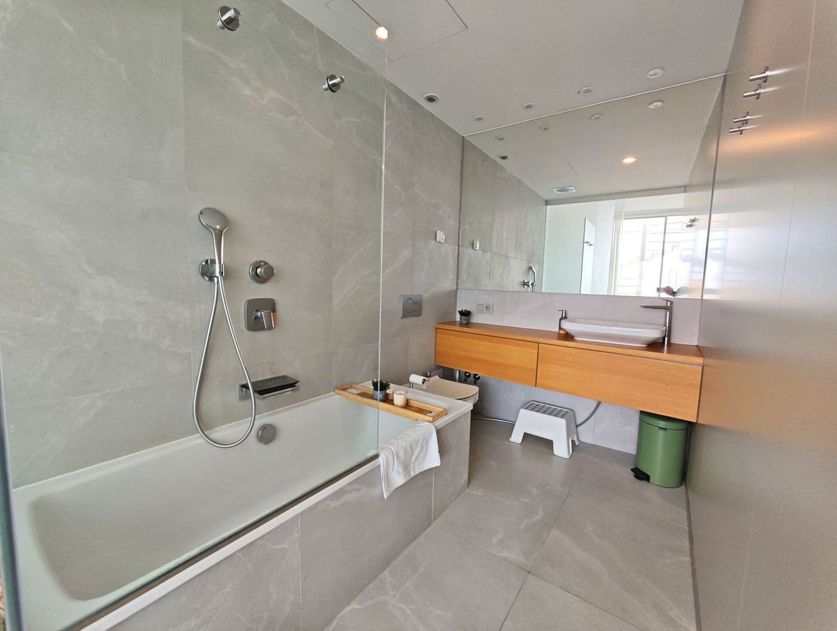 2 Bed Apartment for sale in Higueron Costa Del Sol, Málaga, Spain