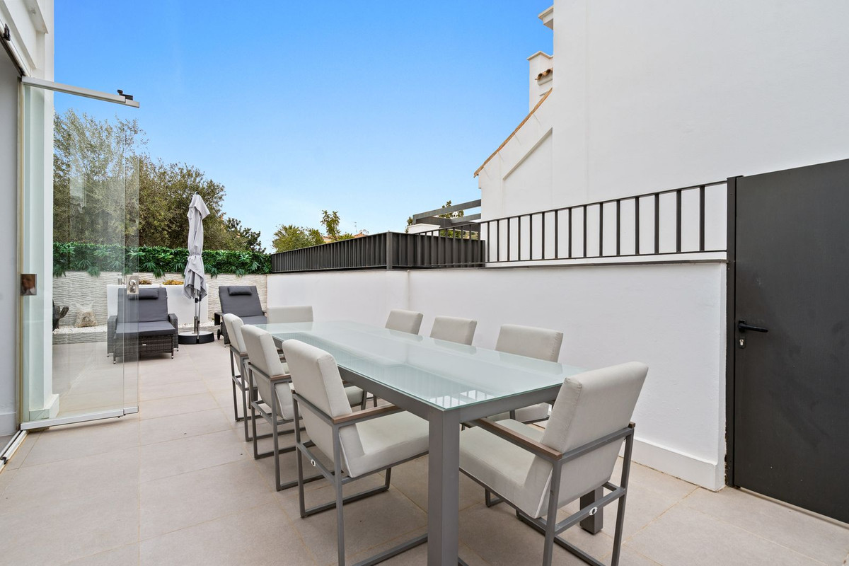 4 Bed Townhouse for sale in La Cala De Mijas Costa Del Sol, Málaga, Spain