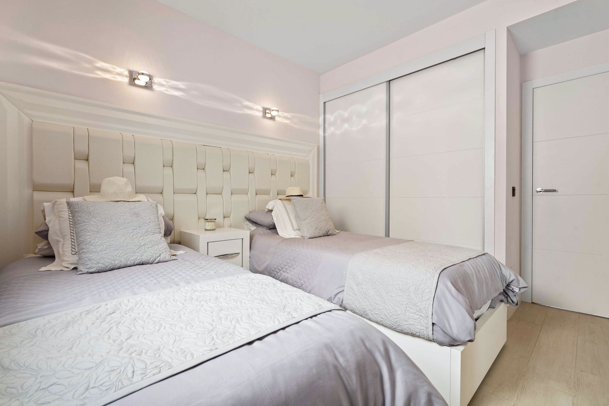 4 Bed Townhouse for sale in La Cala De Mijas Costa Del Sol, Málaga, Spain