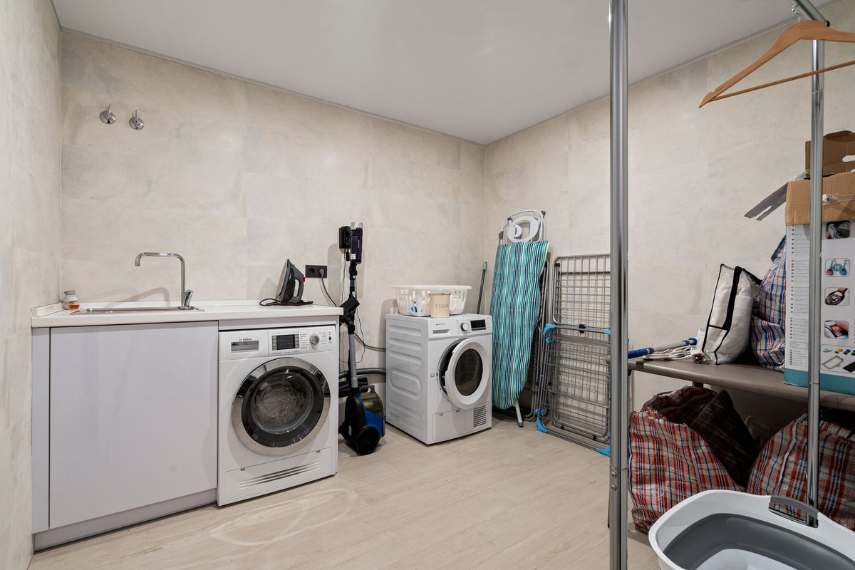 4 Bed Townhouse for sale in La Cala De Mijas Costa Del Sol, Málaga, Spain