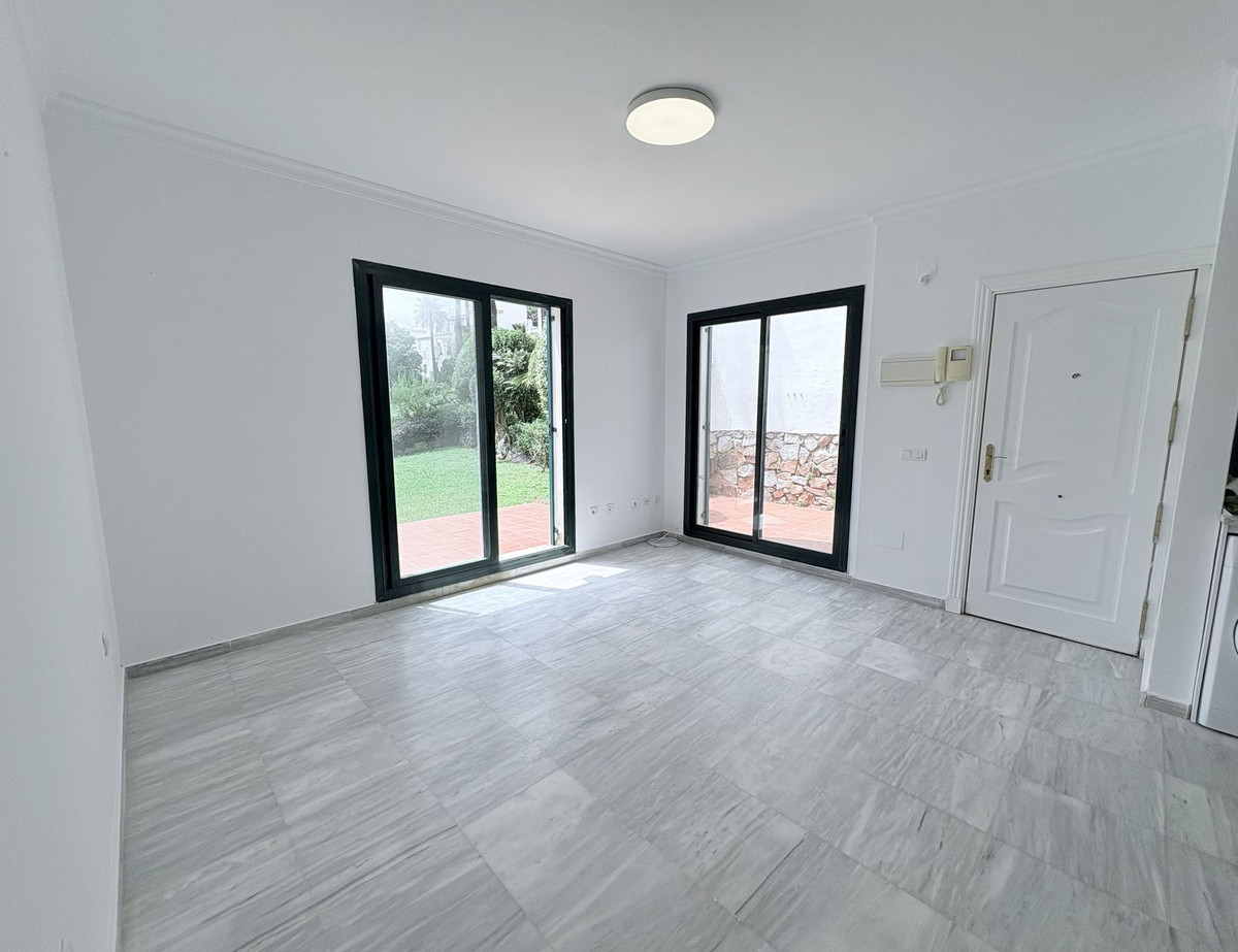 Se vende Apartamento Planta Baja de 2 dormitorios en Costa Del Sol, Málaga, España