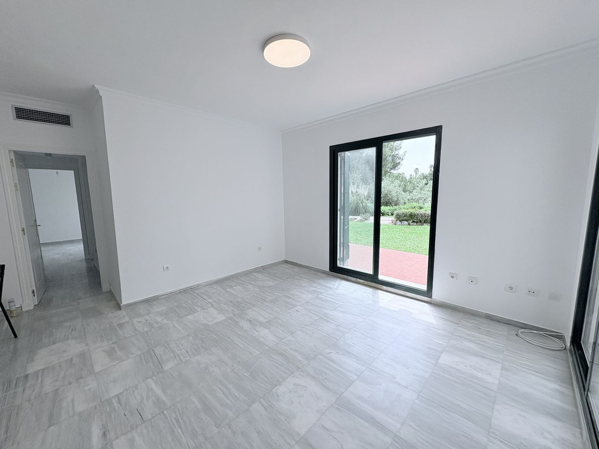 Se vende Apartamento Planta Baja de 2 dormitorios en Costa Del Sol, Málaga, España
