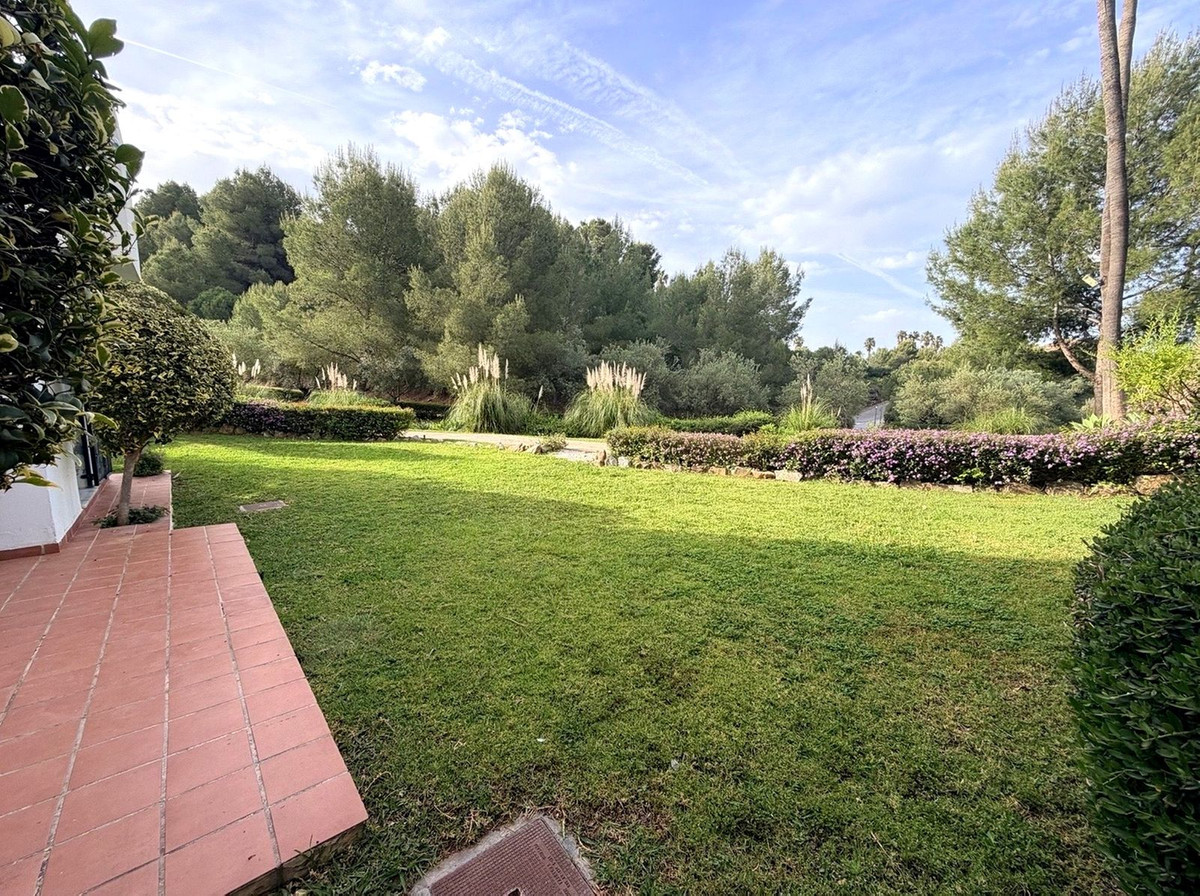 Se vende Apartamento Planta Baja de 2 dormitorios en Costa Del Sol, Málaga, España