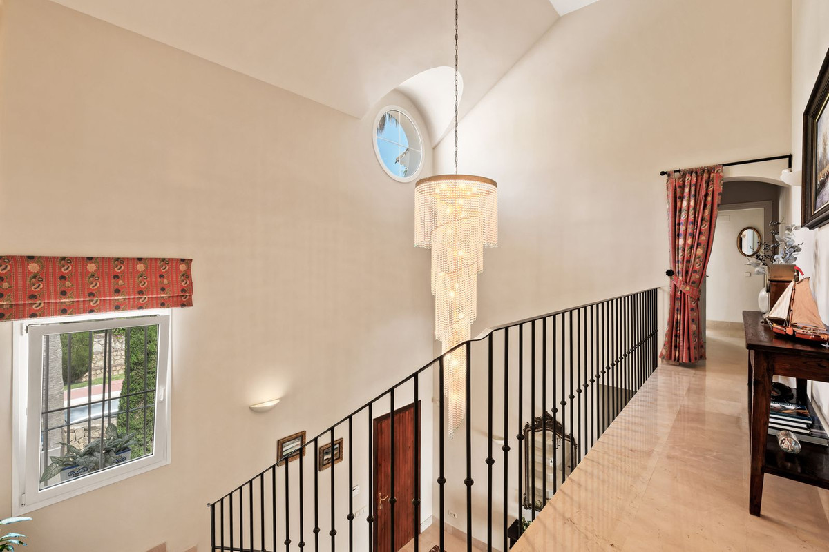 Se vende Villa - Chalet de 5 dormitorios en Costa Del Sol, Málaga, España