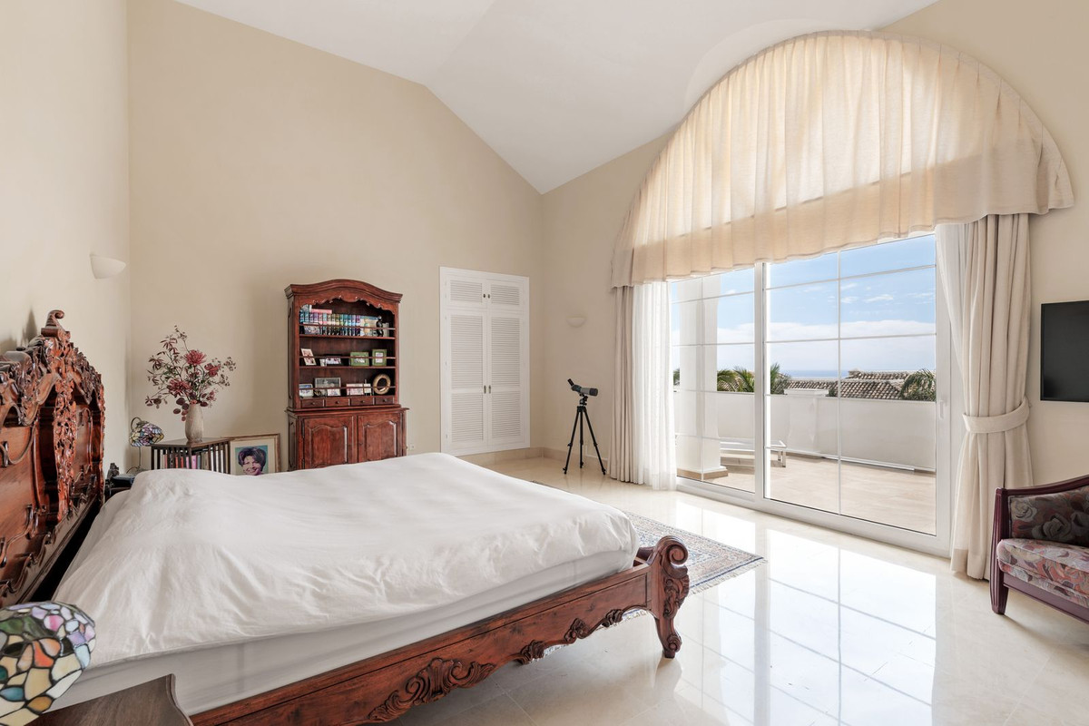 Se vende Villa - Chalet de 5 dormitorios en Costa Del Sol, Málaga, España
