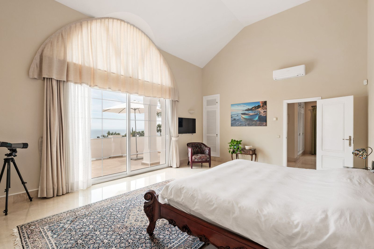 Se vende Villa - Chalet de 5 dormitorios en Costa Del Sol, Málaga, España