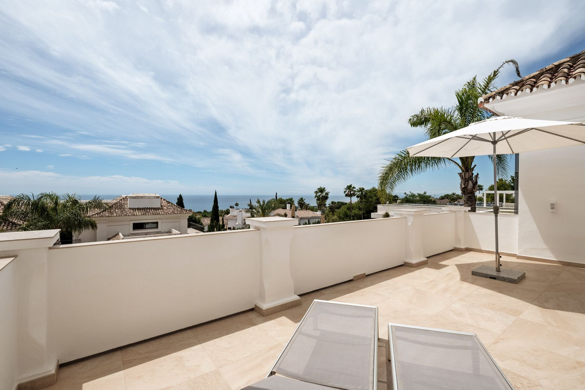 Se vende Villa - Chalet de 5 dormitorios en Costa Del Sol, Málaga, España
