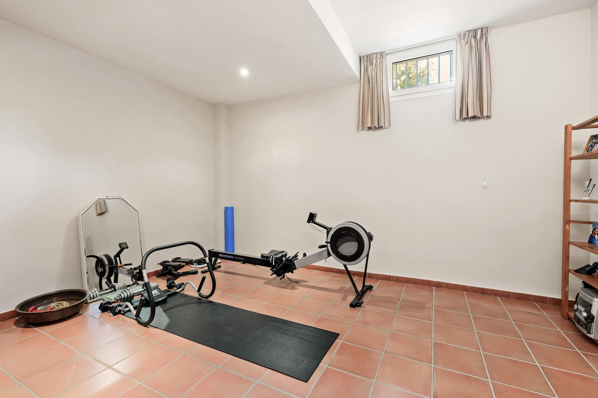 Se vende Villa - Chalet de 5 dormitorios en Costa Del Sol, Málaga, España