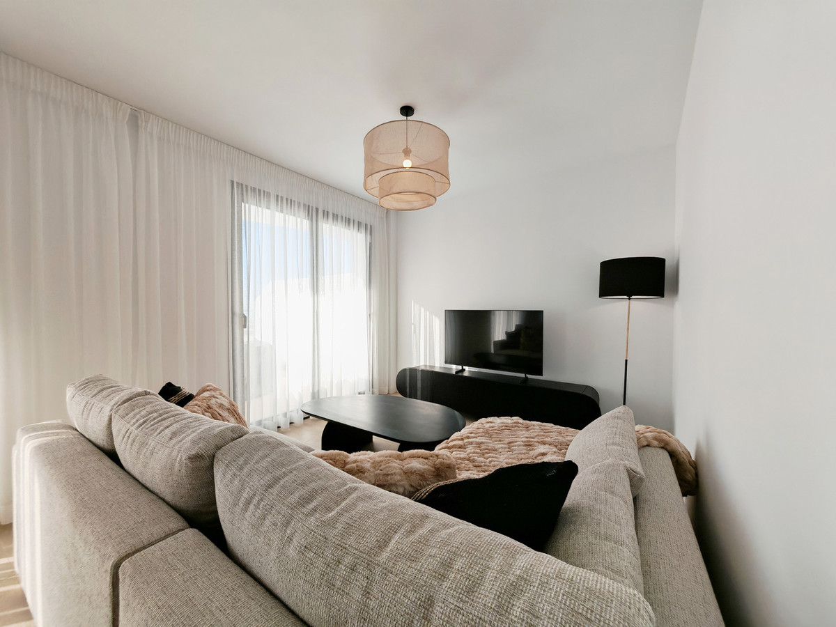 4 Bed Apartment for sale in Estepona Costa Del Sol, Málaga, Spain
