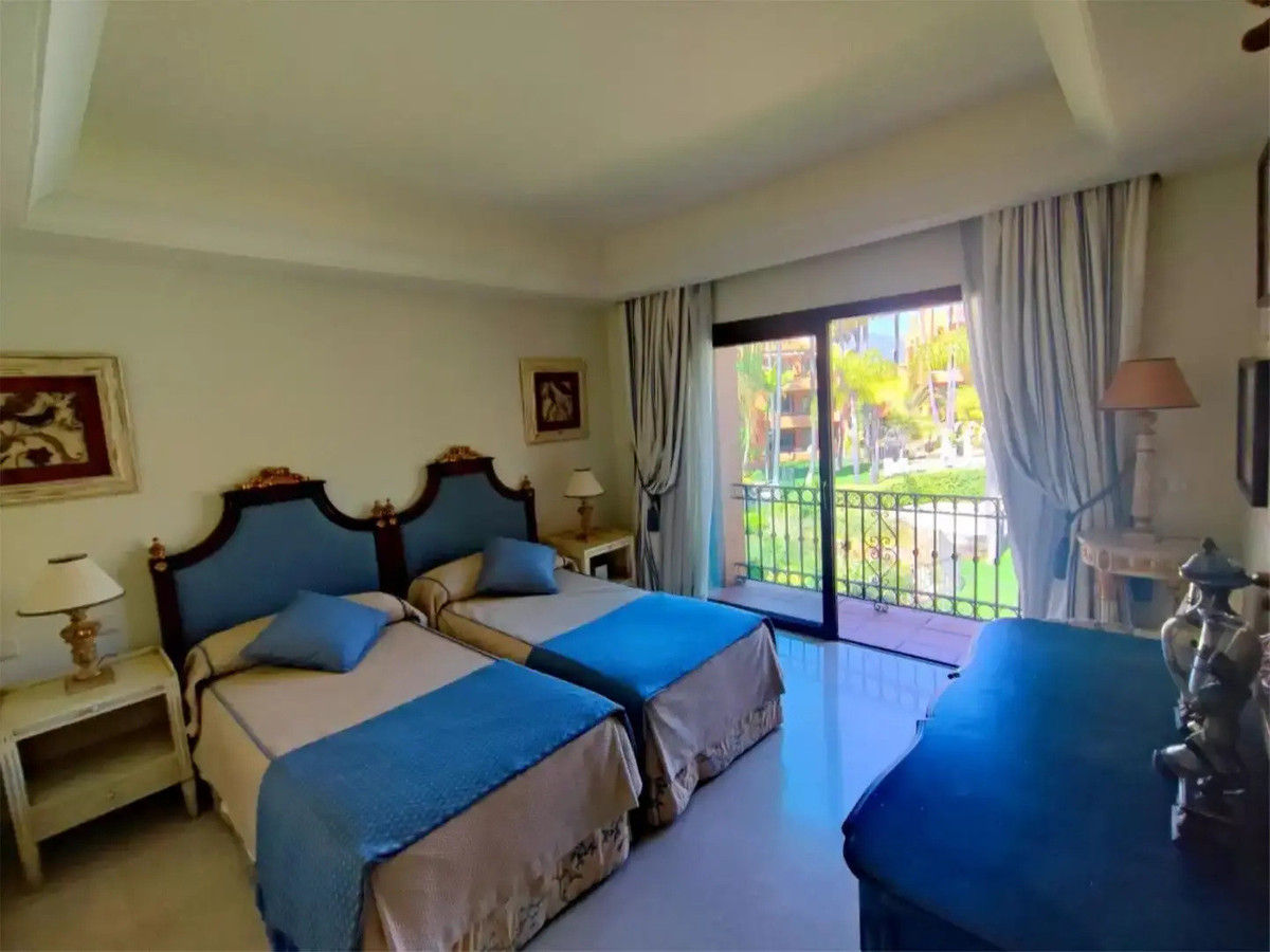 2 Bed Apartment for sale in Nueva Andalucía Costa Del Sol, Málaga, Spain
