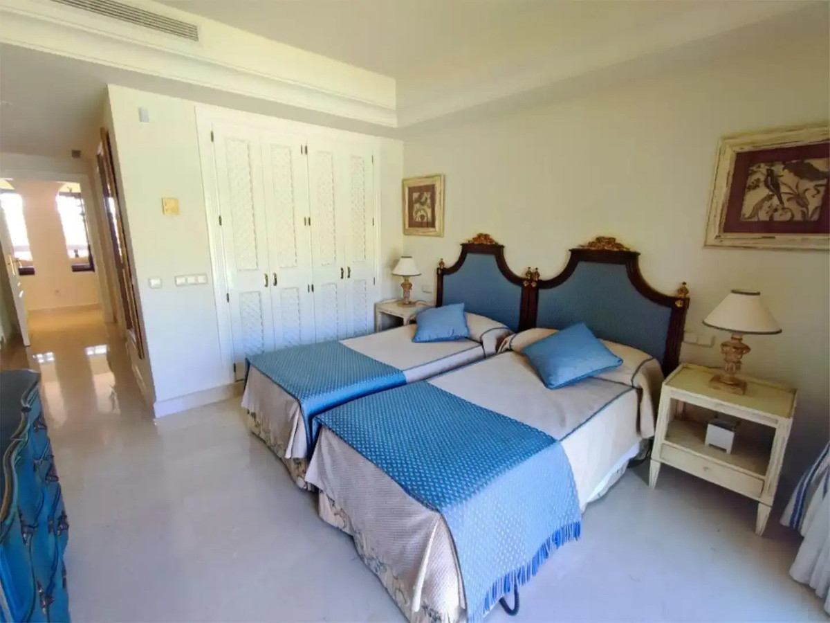 2 Bed Apartment for sale in Nueva Andalucía Costa Del Sol, Málaga, Spain