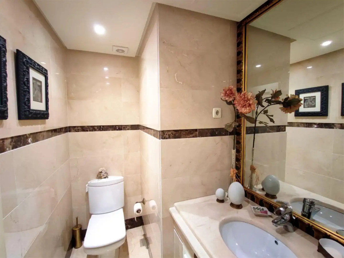 2 Bed Apartment for sale in Nueva Andalucía Costa Del Sol, Málaga, Spain