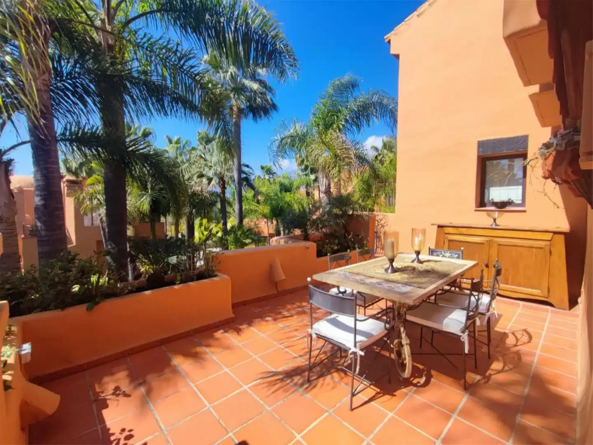 2 Bed Apartment for sale in Nueva Andalucía Costa Del Sol, Málaga, Spain