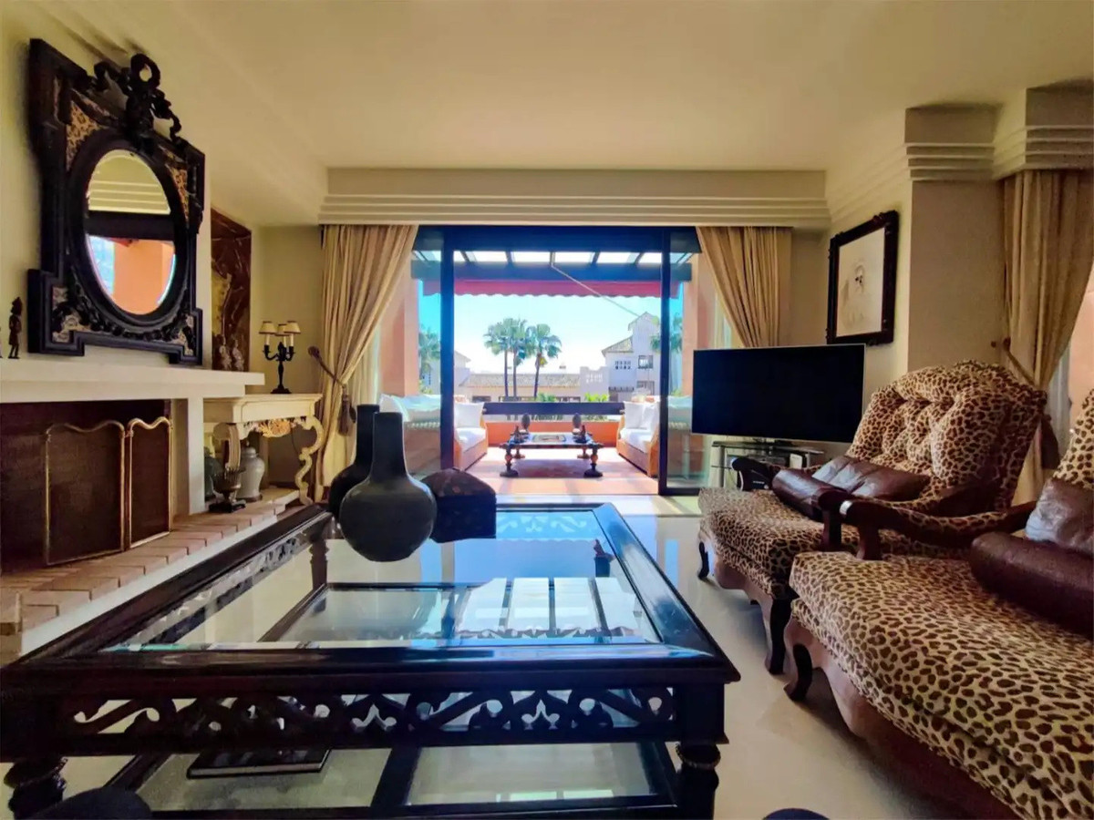 2 Bed Apartment for sale in Nueva Andalucía Costa Del Sol, Málaga, Spain