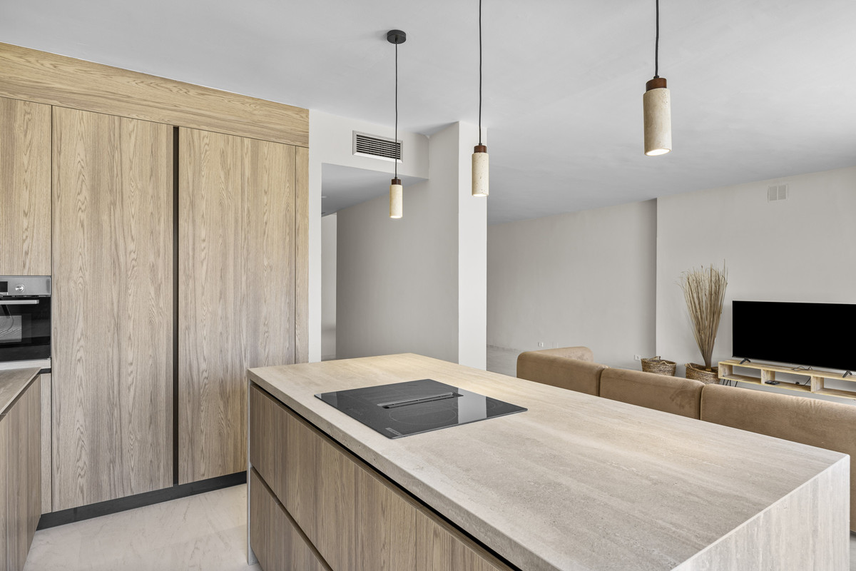 3 Bed Apartment for sale in Estepona Costa Del Sol, Málaga, Spain
