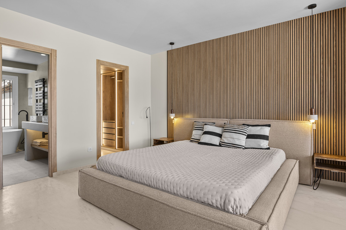 3 Bed Apartment for sale in Estepona Costa Del Sol, Málaga, Spain