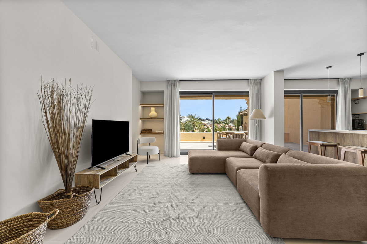 3 Bed Apartment for sale in Estepona Costa Del Sol, Málaga, Spain