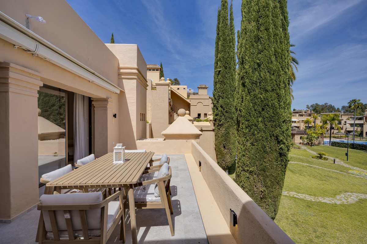 3 Bed Apartment for sale in Estepona Costa Del Sol, Málaga, Spain