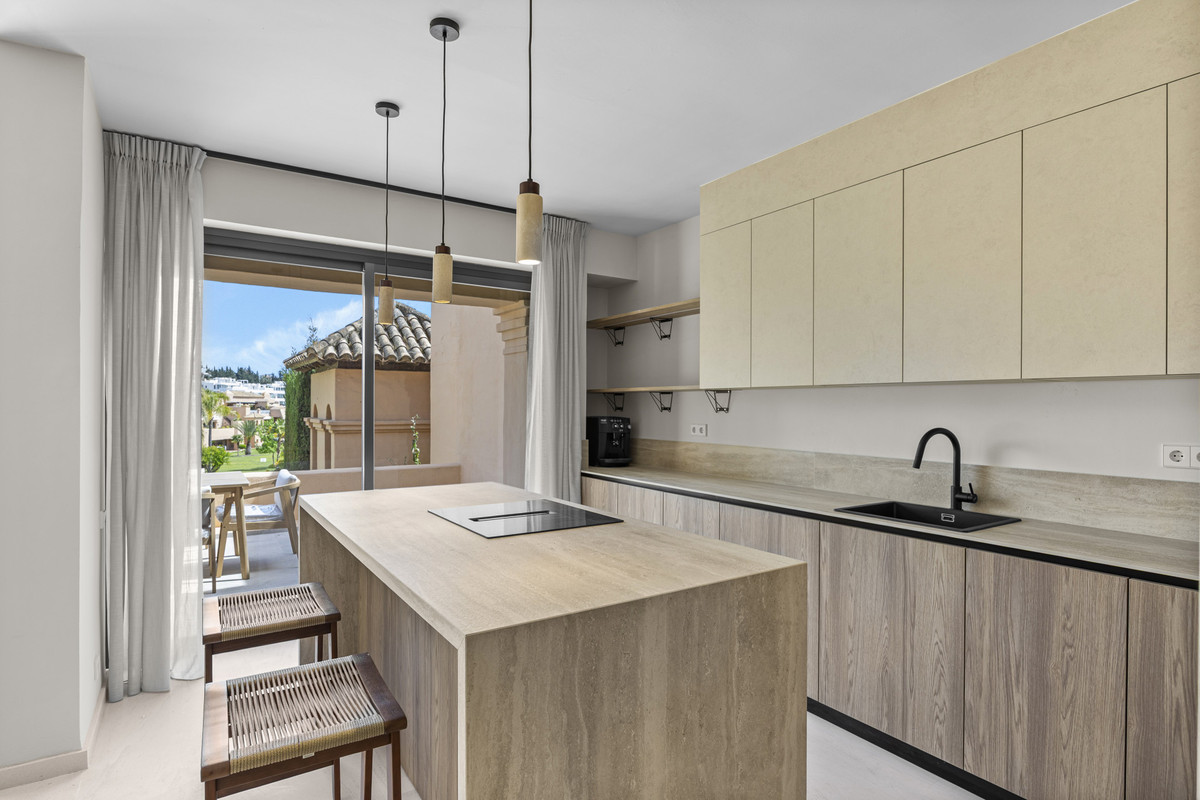 3 Bed Apartment for sale in Estepona Costa Del Sol, Málaga, Spain
